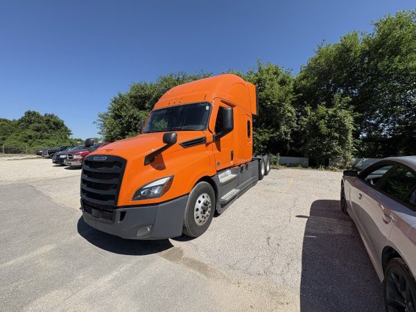 2022 Freightliner Cascadia 126 - 486,407 Miles