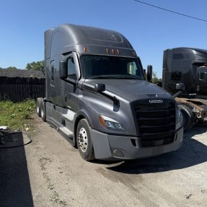 2022 Freightliner Cascadia 126 - 472,322 Miles