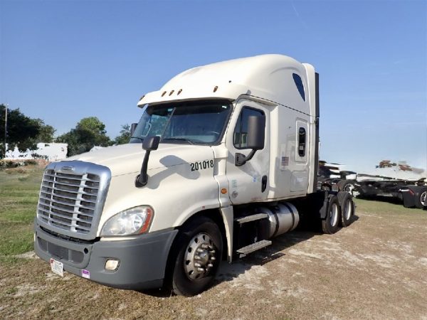 2020 FREIGHTLINER Cascadia - 319,417 Miles