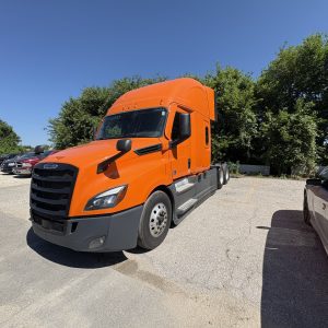 2022 Freightliner Cascadia 126 - 517,020 Miles