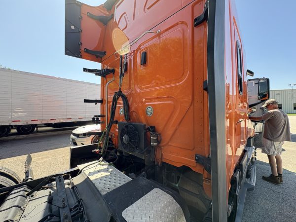 2022 Freightliner Cascadia 126 - 475,607 Miles - Image 7