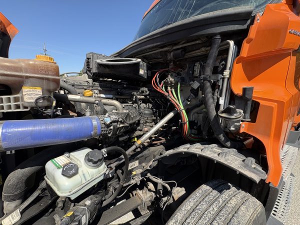 2022 Freightliner Cascadia 126 - 465,583 Miles - Image 9
